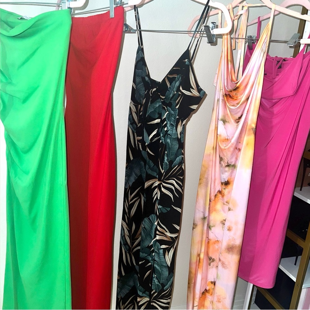 Bundle deal 5 dresses for 10$